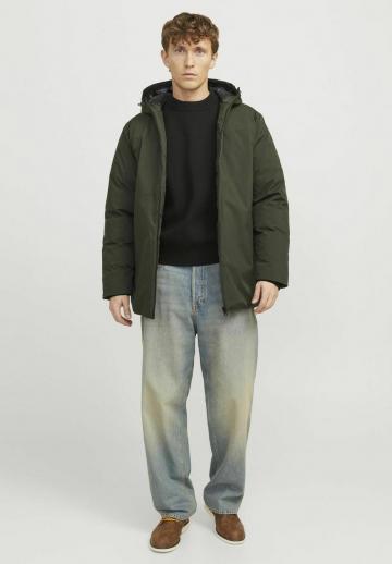 Зимняя куртка