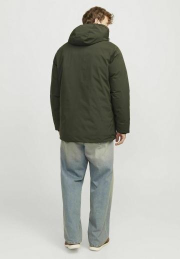 Зимняя куртка