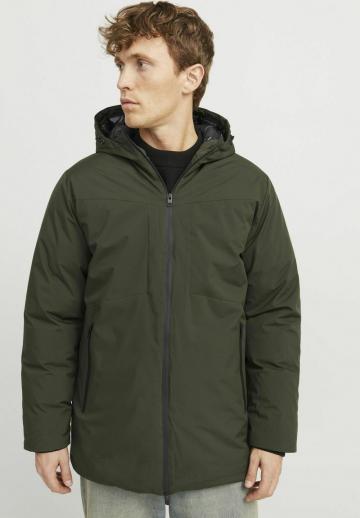 Зимняя куртка