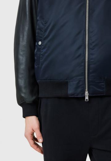 Куртка бомбер