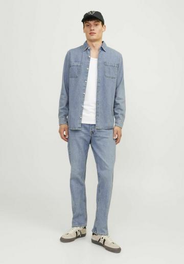 Прямые джинсы