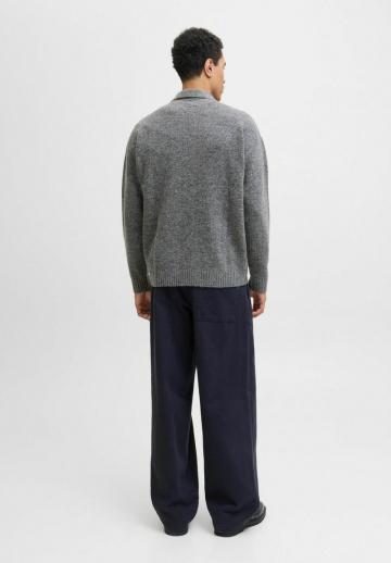 Вязаная кофта