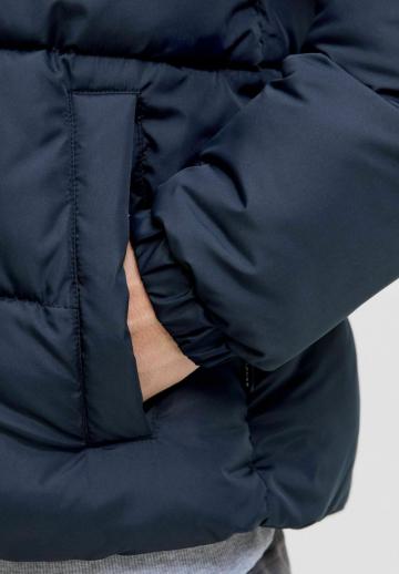 Зимняя куртка