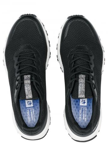 Походные кроссовки