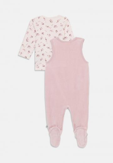 Набор одежды