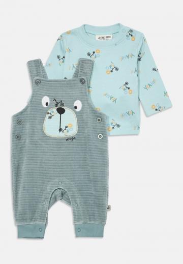 Набор одежды