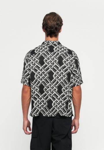 Рубашка с коротким рукавом