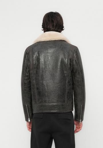 Кожаная куртка