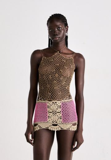 Короткое платье