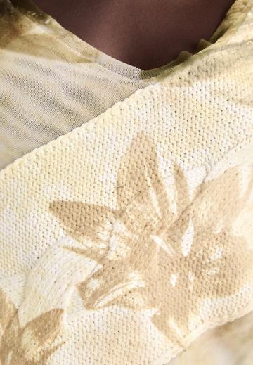 Топ на бретельках