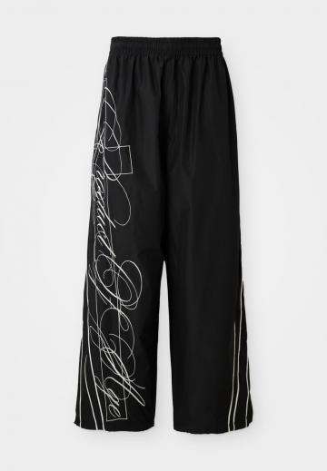 Спортивные штаны