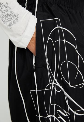 Спортивные штаны