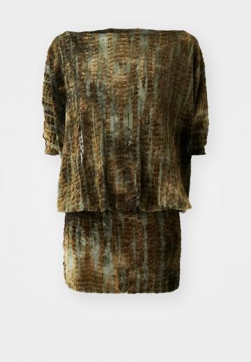 Короткое платье