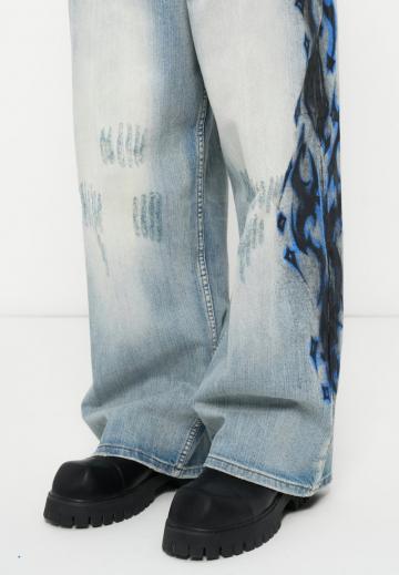 Прямые джинсы