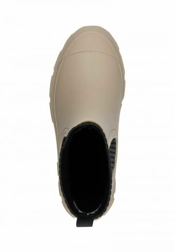 Резиновые сапоги