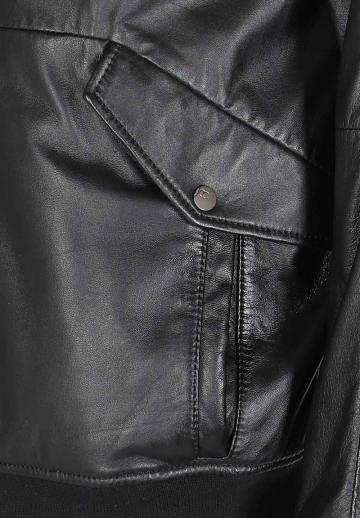 Куртка бомбер