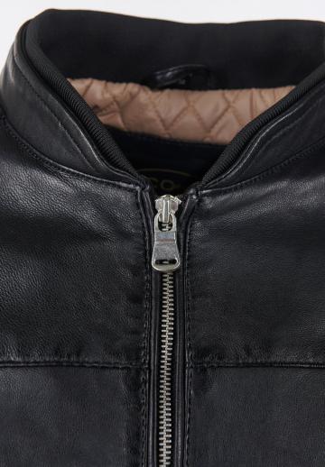 Куртка бомбер