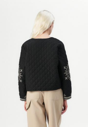 Жаккардовая вязаная кофта