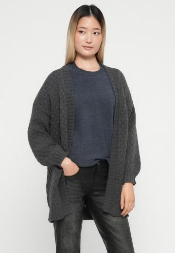 Вязаная кофта
