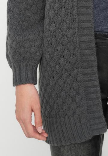 Вязаная кофта
