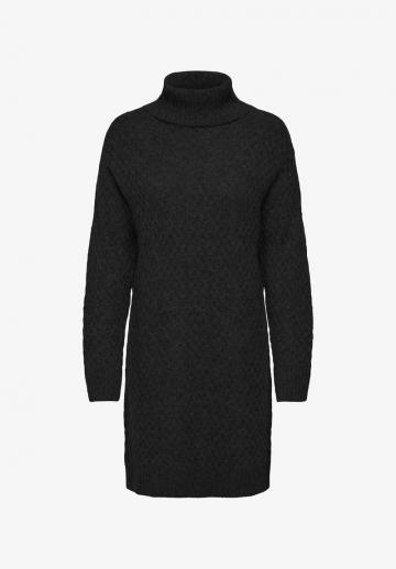 Вязаное платье