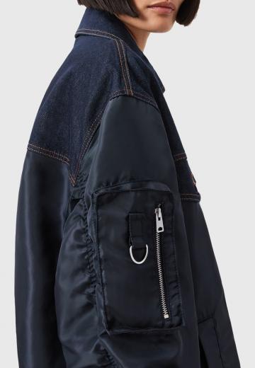 Куртка с накладнымит карманами