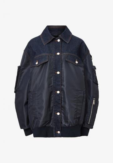 Куртка с накладнымит карманами