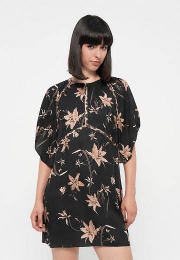 Короткое платье