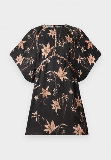 Короткое платье