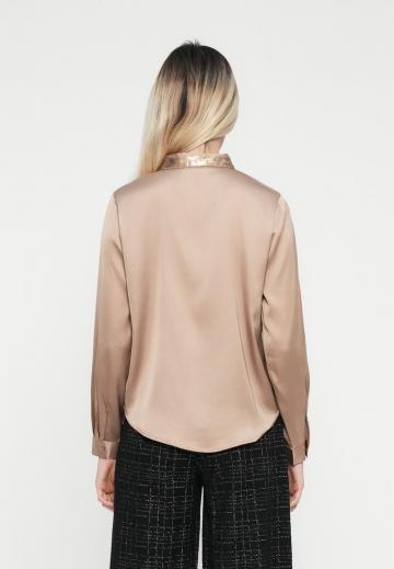 Атласная блузка