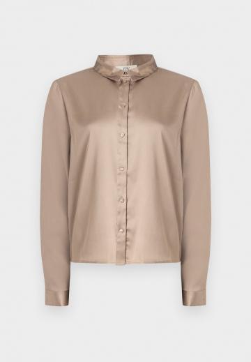 Атласная блузка