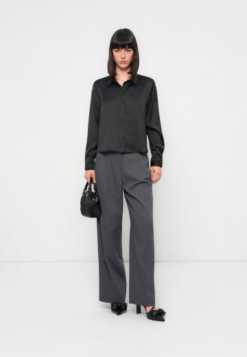 Атласная блузка