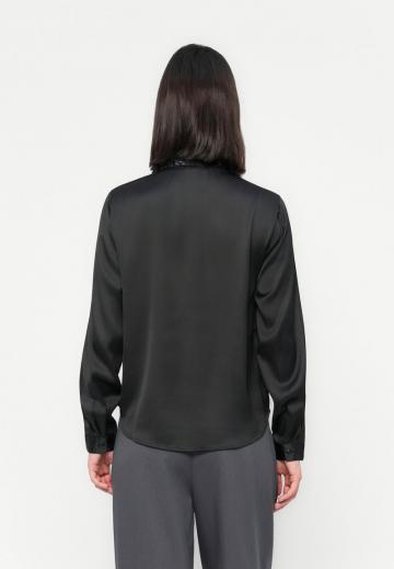 Атласная блузка