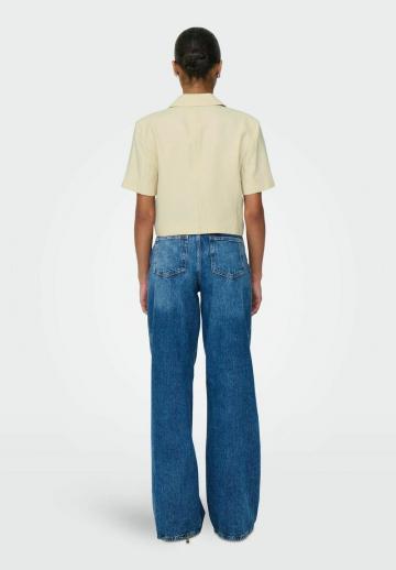 Короткий блейзер