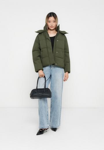 Короткая куртка