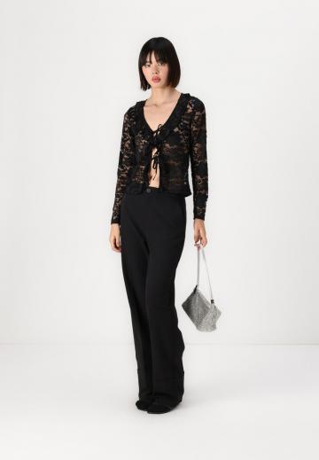 Кружевная блузка