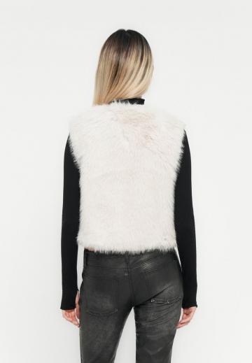 Пуховой жилет