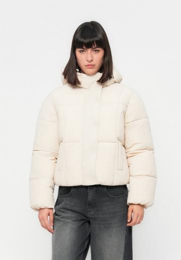 Короткая куртка