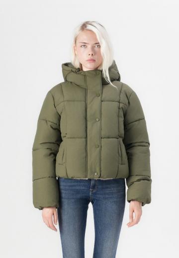 Короткая куртка