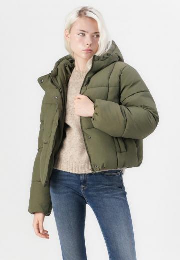 Короткая куртка