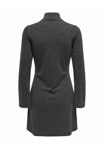 Вязаное платье