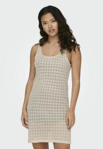 Вязаное платье