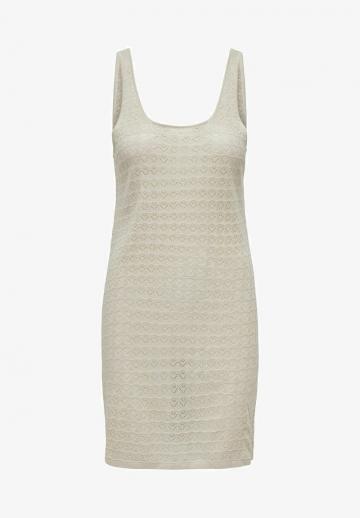 Вязаное платье