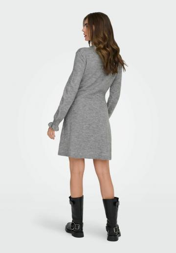 Вязаное платье