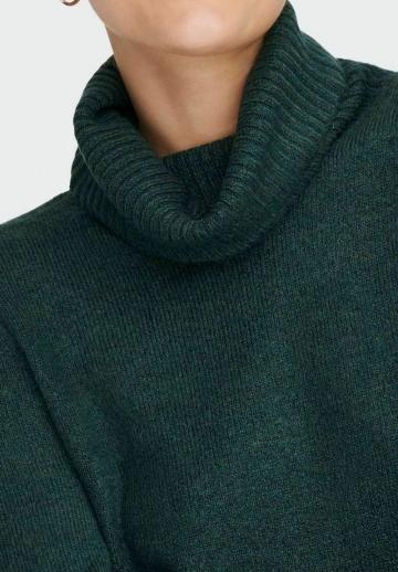 Вязаное платье