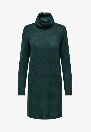 Вязаное платье