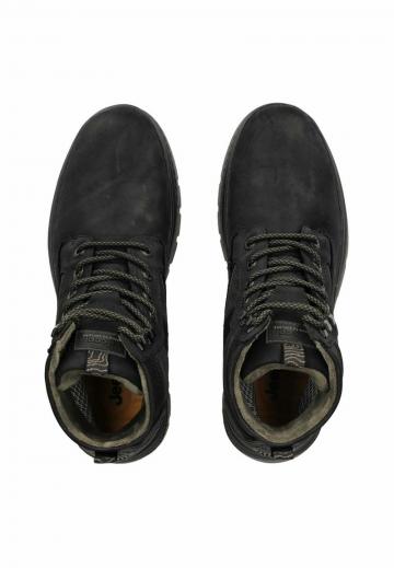 Зимние ботинки