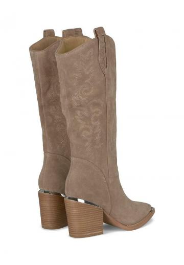 Ковбойские сапоги