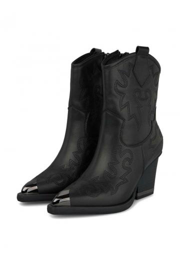 Полусапожки на высоком каблуке