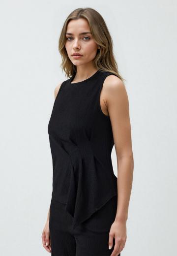 Блузка без рукавов